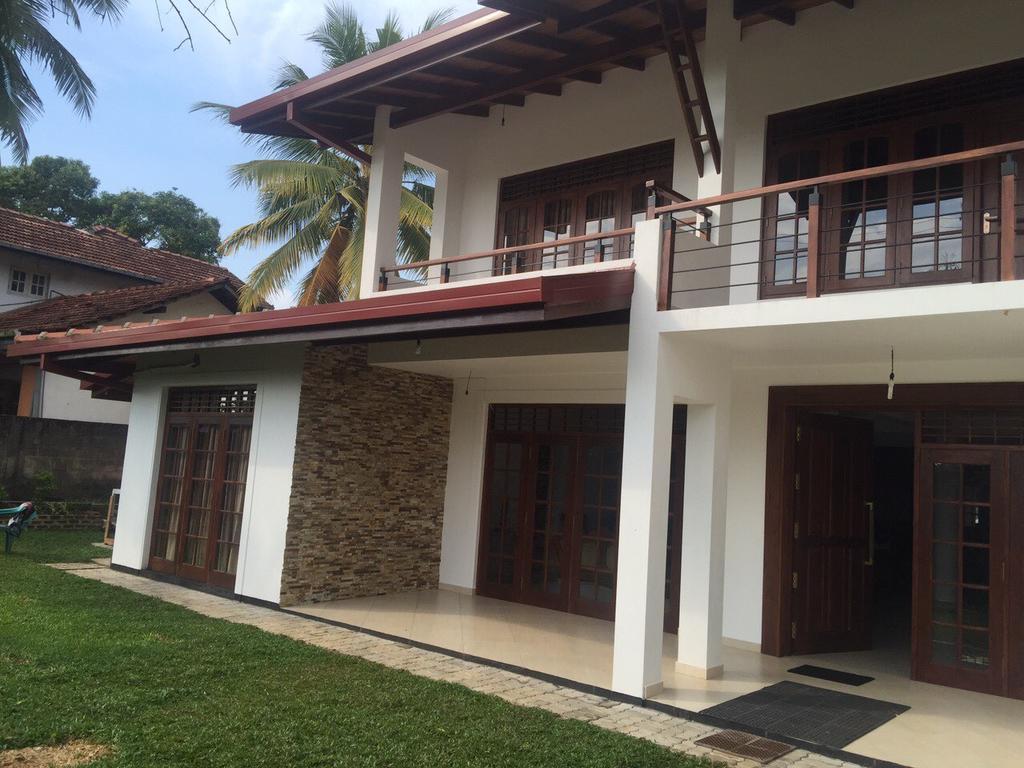 Hasara Villa One Polgasowita Exterior photo